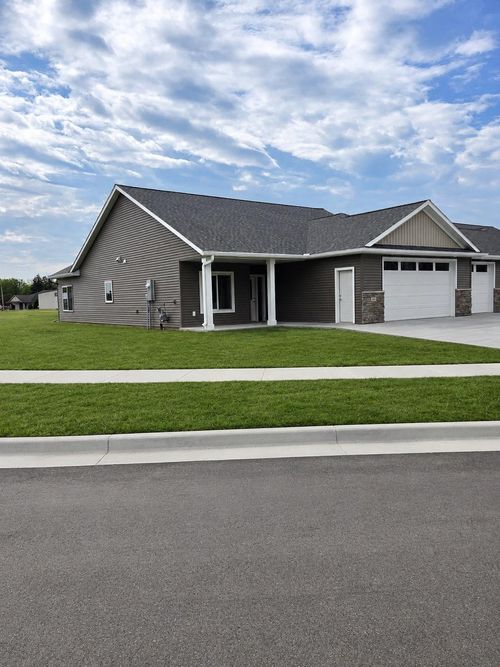 803 3rd Ave Nw, Pine Island, MN, 55963 | Card Image