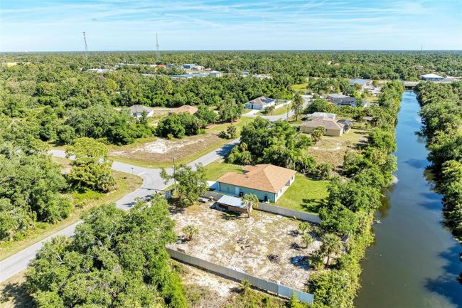 756 Bowman Ter, House other with 3 bedrooms, 2 bathrooms and null parking in PORT CHARLOTTE FL | Image 35