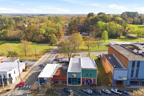 230 E Main St, Walhalla, SC, 29691-1927 | Card Image