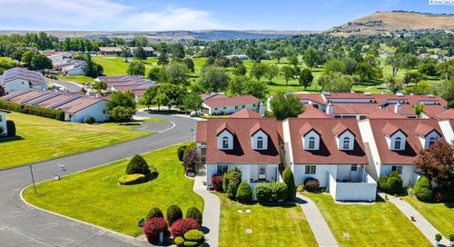 435 Nicklaus Ct, Richland, WA, 99352-9246 | Card Image