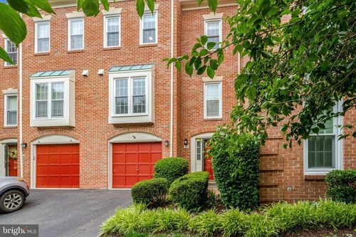 18 S Montana St, ARLINGTON, VA, 22204-1062 | Card Image