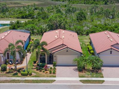 10401 Crooked Creek Drive, House other with 2 bedrooms, 2 bathrooms and null parking in Venice FL | Image 2