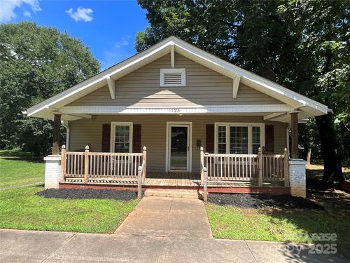 1123 5th St, Statesville, NC, 28677-6613 | Card Image