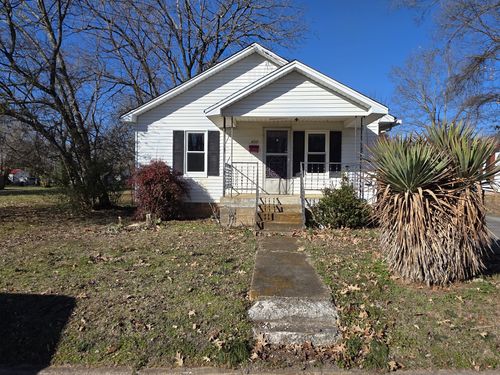 432 2nd St, Lawrenceburg, TN, 38464-3420 | Card Image