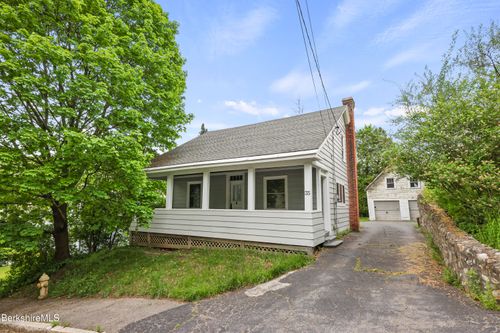 35 Jackson St, North Adams, MA, 01247-2740 | Card Image