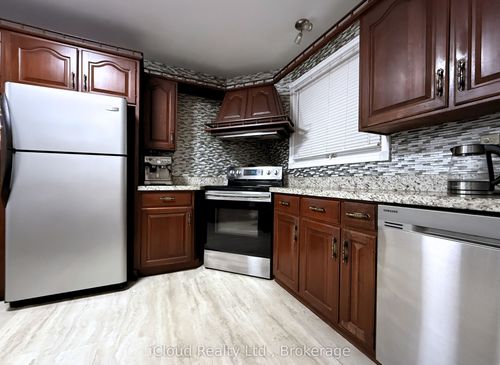 1704 Oberon Cres, Mississauga, ON, L4X2K8 | Card Image