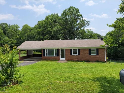 133 Lori Ln, Mount Airy, NC, 27030-7476 | Card Image