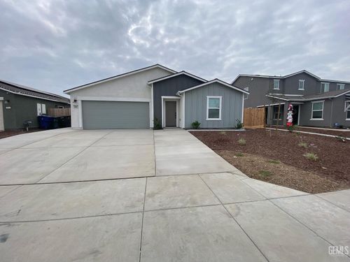 5917 Vespucci Ave, Bakersfield, CA, 93313-6427 | Card Image