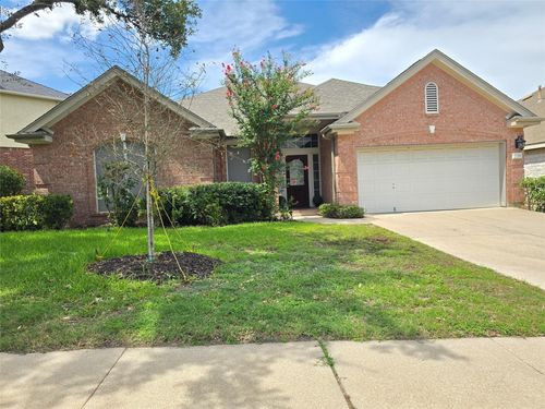 2216 Shark Loop, Round Rock, TX, 78664-6104 | Card Image