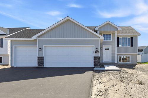 1316 Woods Rd Ne, Isanti, MN, 55040-4649 | Card Image