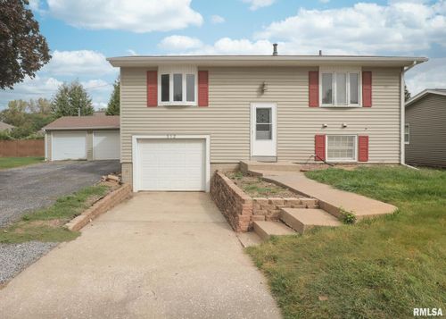 512 W 16th Ave, Coal Valley, IL, 61240-9345 | Card Image