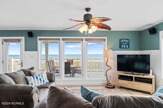 951 Fort Fisher Blvd S, House other with 3 bedrooms, 2 bathrooms and 1 parking in Kure Beach NC | Image 9