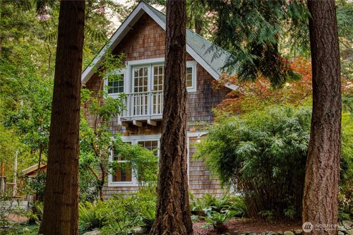 7683 Hideaway Ln, Anacortes, WA, 98221-9095 | Card Image