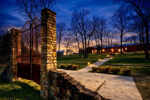 714 Floraton Rd, Murfreesboro, TN, 37127-7553 | Card Image