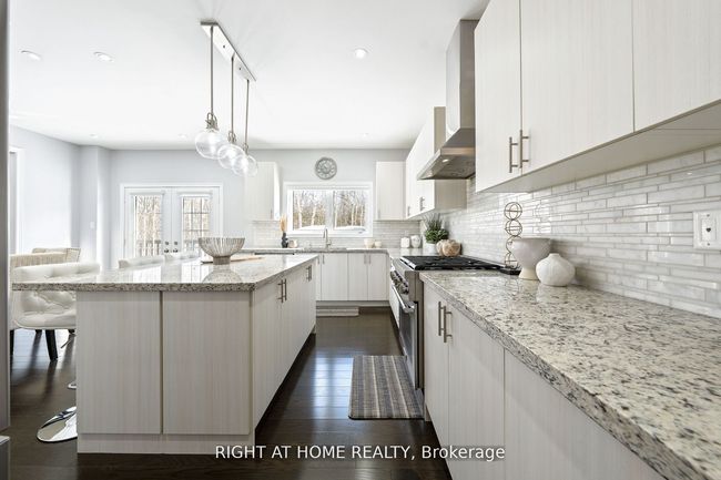 1655 Emberton Way, House other with 5 bedrooms, 4 bathrooms and 2 parking in Innisfil ON | Image 11