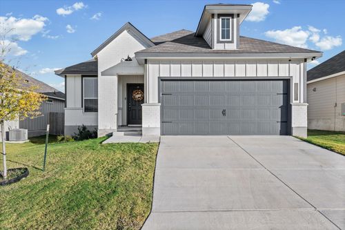 117 University Ave, Troy, TX, 76579-3946 | Card Image