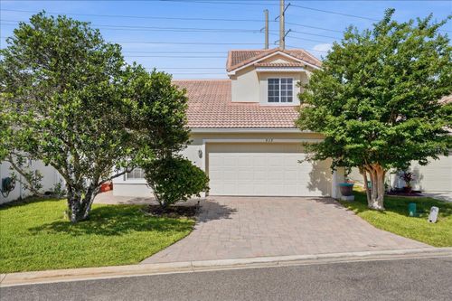 939 Glen Abbey Cir, WINTER SPRINGS, FL, 32708-4357 | Card Image