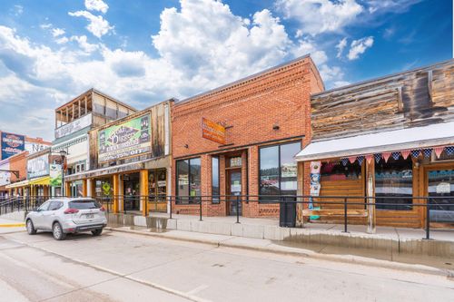 227 Main St, Hill City, SD, 57745-8907 | Card Image