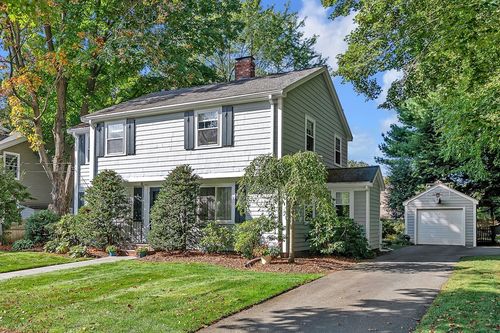 86 Washington Ave, Needham, MA, 02492-3628 | Card Image