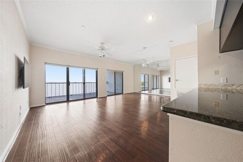 304-351 Lakeside Lane, Houston, TX, 77058 | Card Image