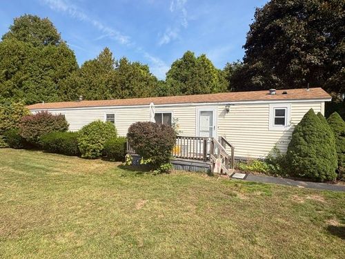 8 Lear Dr, Coventry, RI, 02816-4014 | Card Image
