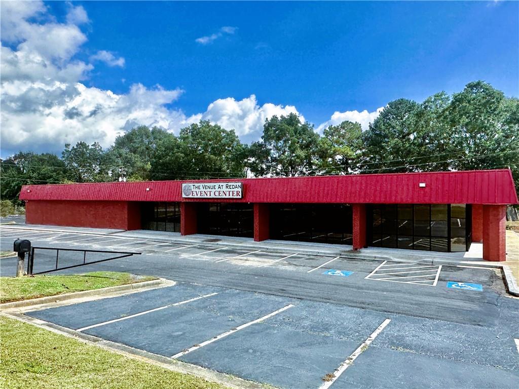 Commercial Sale in Stone Mountain 3