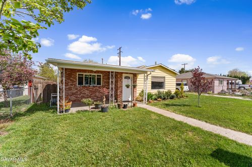 107 Brentwood Drive, Tehachapi, CA, 93561 | Card Image