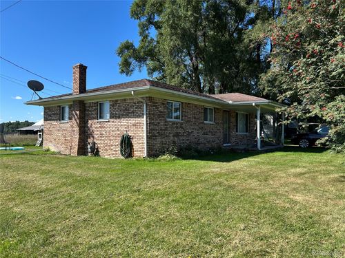 16401 Almont Rd, Allenton, MI, 48002-2806 | Card Image