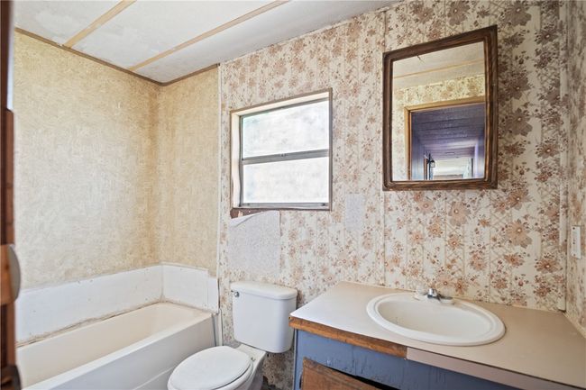 121 Nw 7 Th St, House other with 3 bedrooms, 2 bathrooms and null parking in Premont TX | Image 9