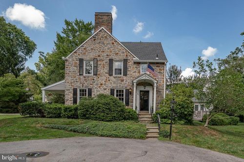 541 W Beechtree Ln, WAYNE, PA, 19087-3230 | Card Image