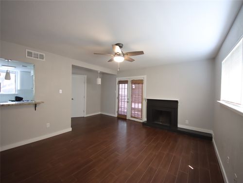 21-1600 West Ave, Austin, TX, 78701-1546 | Card Image