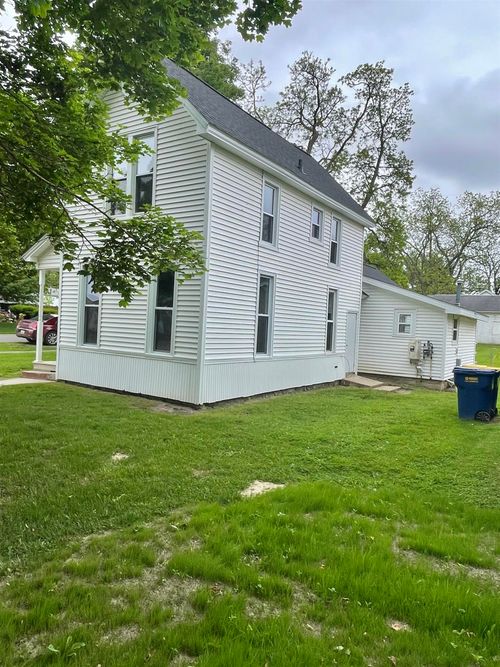 301 W State St, Corunna, MI, 48817-1347 | Card Image