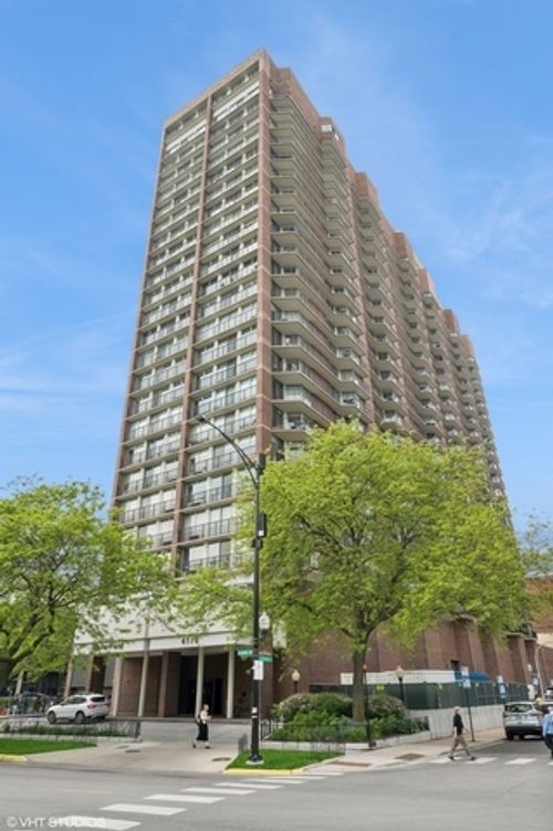 12h-4170 N Marine Drive, Chicago, IL, 60613 | Card Image