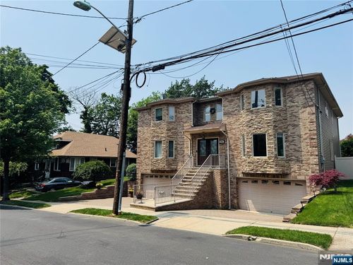 310 Madison St, Carlstadt, NJ, 07072-1156 | Card Image