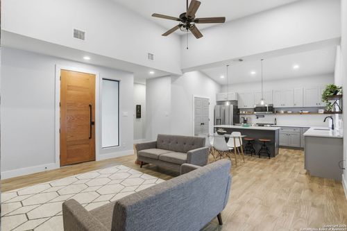 574 Indian Scout, Spring Branch, TX, 78070-5580 | Card Image