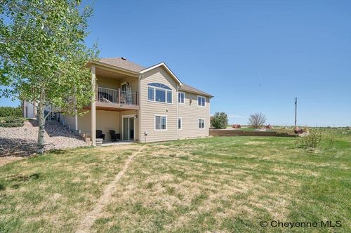 10423 Beartooth Dr, Cheyenne, WY, 82009-8629 | Card Image