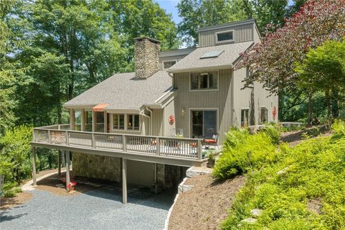 221 White Oak Trl, Banner Elk, NC, 28604-8523 | Card Image
