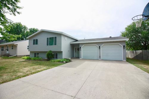 525 12th St N, Breckenridge, MN, 56520-1703 | Card Image