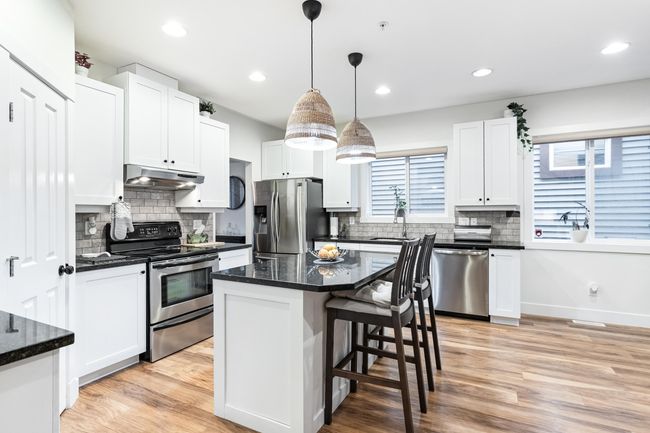 22828 Foreman Dr, House other with 5 bedrooms, 4 bathrooms and 4 parking in Maple Ridge BC | Image 9