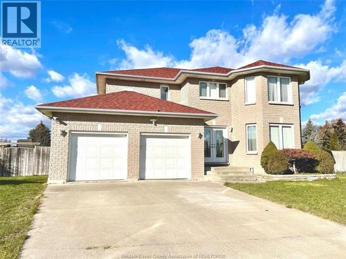 729 Donjon Crt, Windsor, ON, N9G2W3 | Card Image