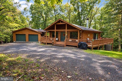 870 Hunters Ridge Dr, OAKLAND, MD, 21550-6970 | Card Image