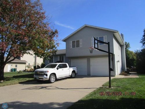 1440 15th St N, Wahpeton, ND, 58075-3519 | Card Image