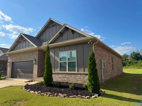 9014 Mountain Preserve Blvd, Gurley, AL, 35748-4509 | Card Image