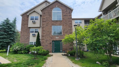 apt-2a-340 Cunat Blvd, Richmond, IL, 60071-8925 | Card Image