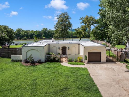 6556 Upton Ln, Nashville, TN, 37209-4317 | Card Image