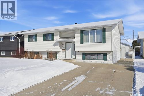 425 5th St S, Martensville, SK, S0K0A2 | Card Image