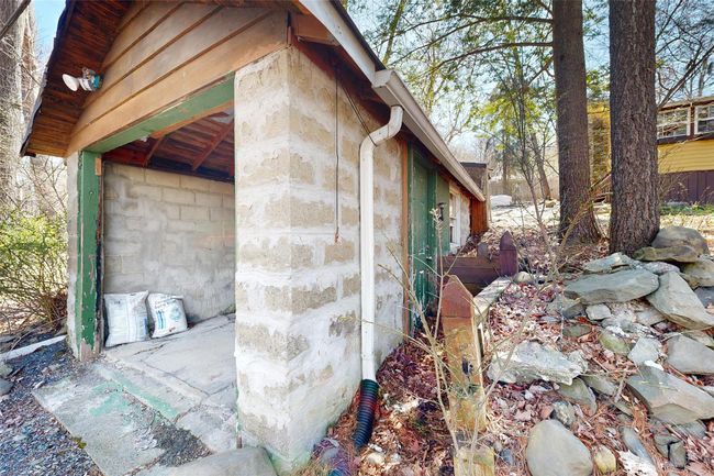 View of outdoor structure | Image 26