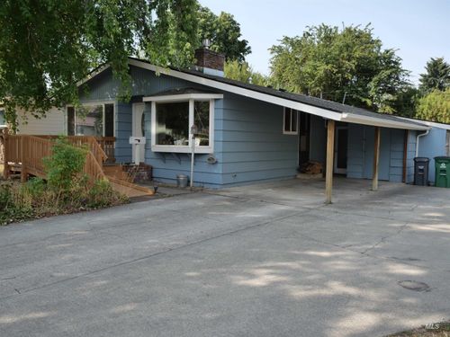 1017 S Blaine St, Moscow, ID, 83843-3805 | Card Image