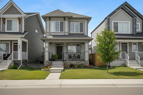 221 Ellen Way, Crossfield, AB, T0M | Card Image