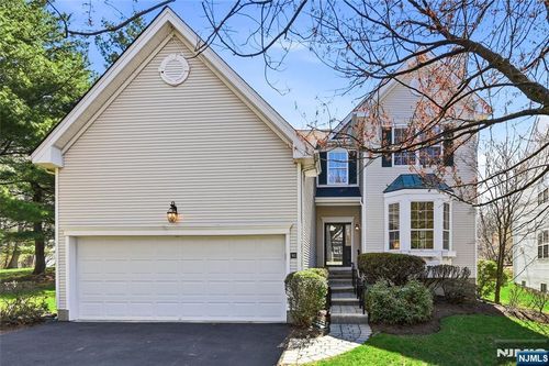 90 Glen Rock Rd, Cedar Grove, NJ, 07009-1648 | Card Image